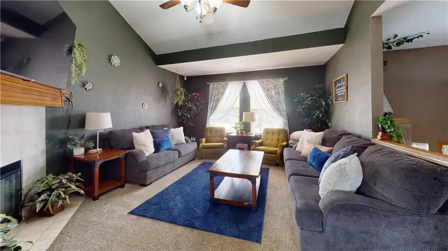 4607 Crystal Drive, Saint Joseph, MO 64503 - #3