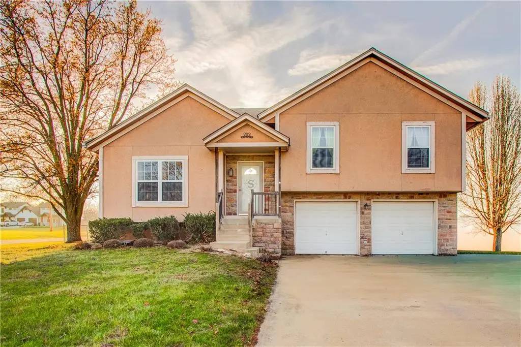 202 N Texas Street, Archie, MO 64725 - #1