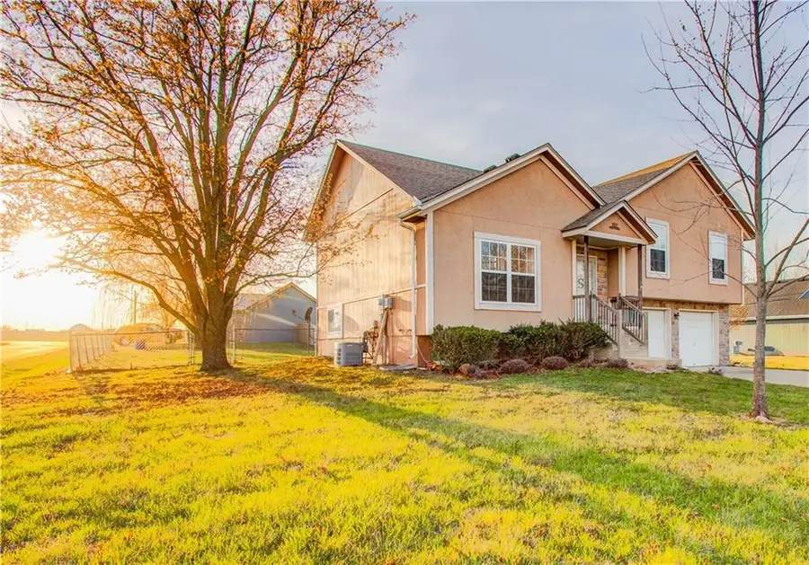 202 N Texas Street, Archie, MO 64725 - #3