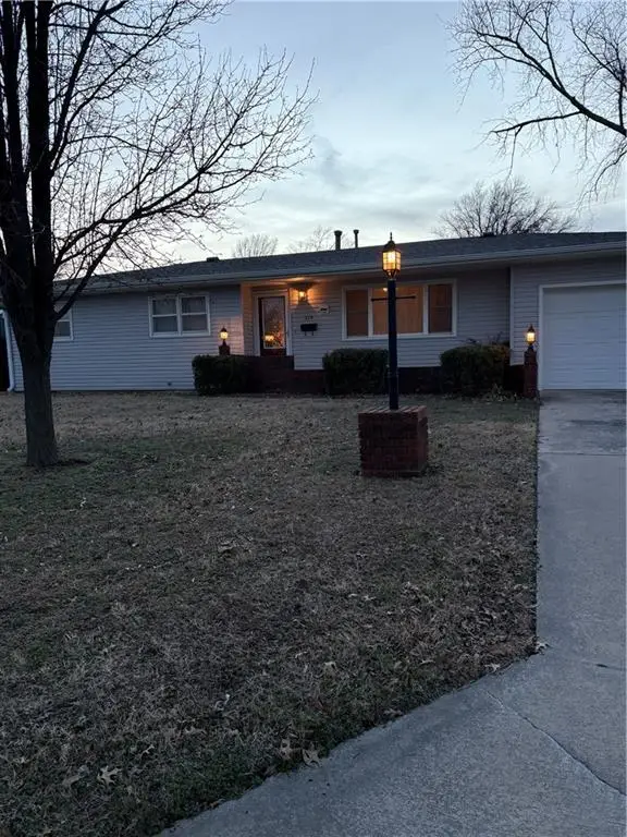 719 S Larson Avenue, Chanute, KS 66720