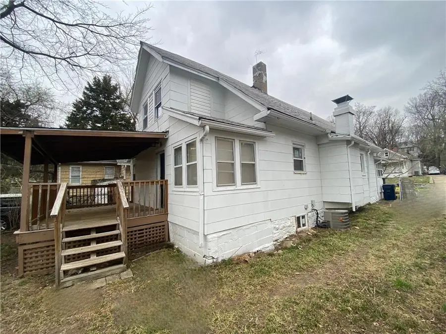 4210 Park Avenue, Kansas City, MO 64130 - #2