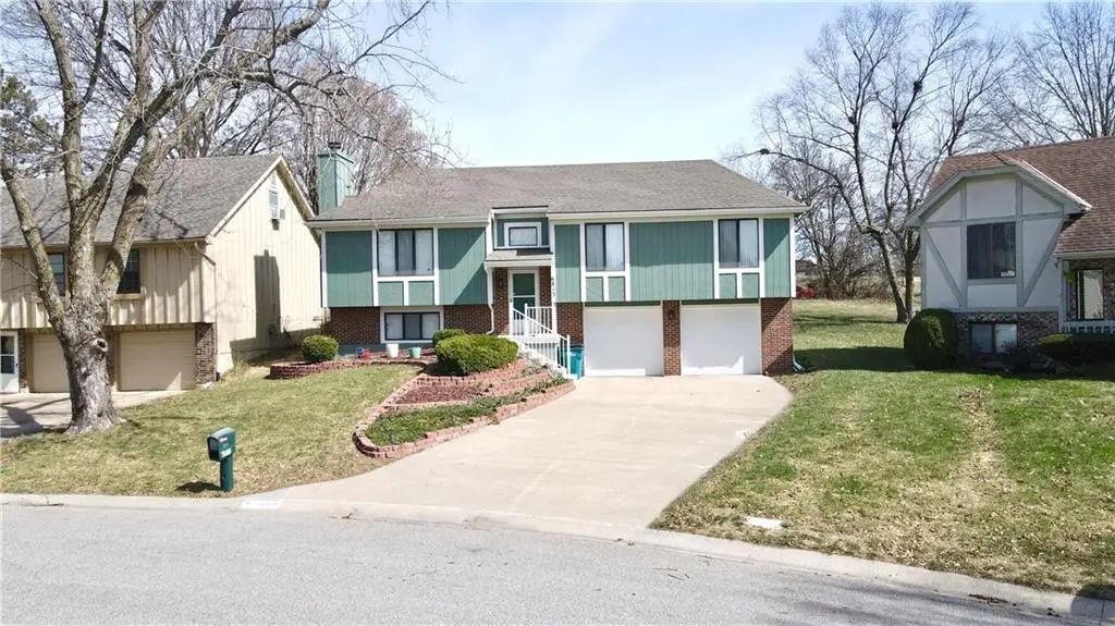 6813 E 144th Place, Grandview, MO 64030 - #1