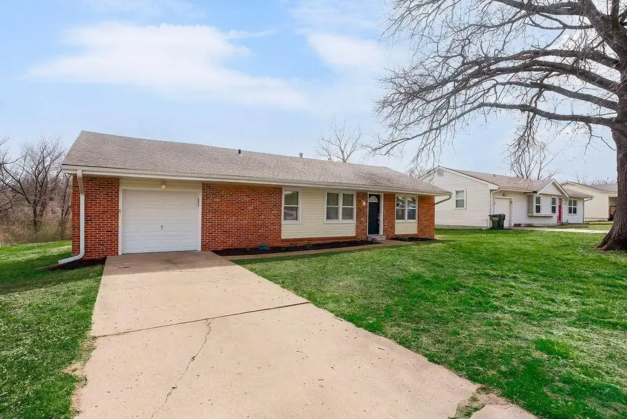 1421 Cherokee Street, Leavenworth, KS 66048 - #2