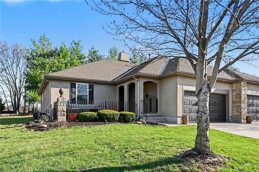 4005 SW Homestead Drive, Lees Summit, MO 64082 - #3