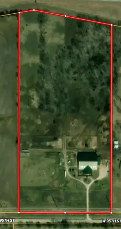 35300 W 95th Street, De Soto, KS 66018