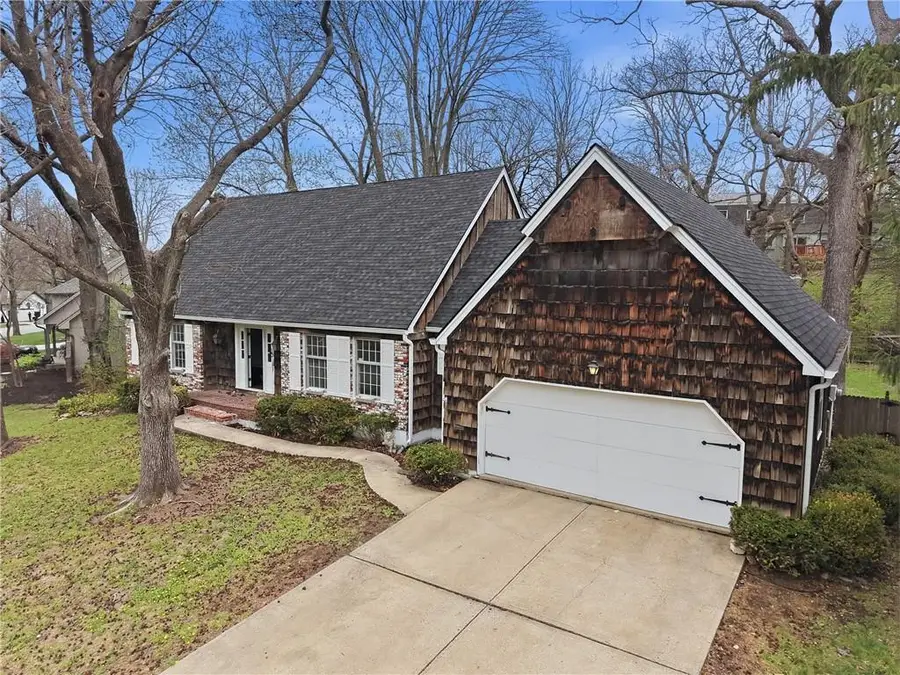 12607 Overbrook Road, Leawood, KS 66209 - #2