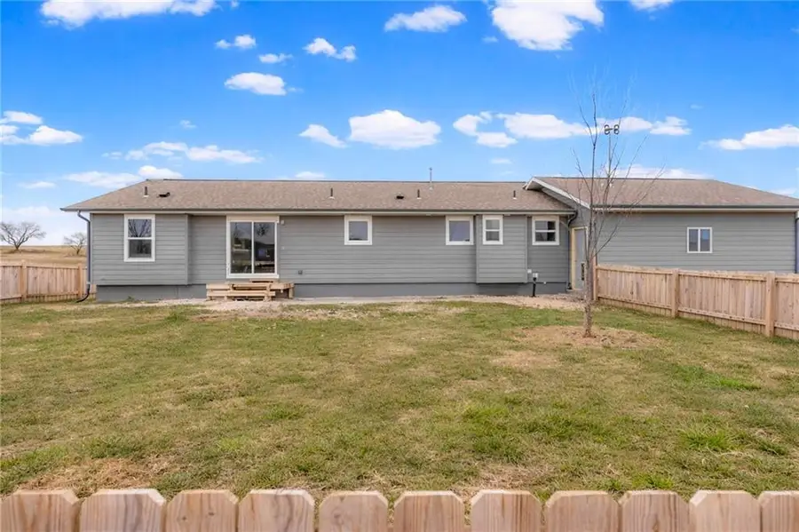 425 Hamilton Road, Pomona, KS 66076 - #3