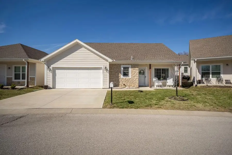 1771 S Park Drive, Tonganoxie, KS 66086 - #2
