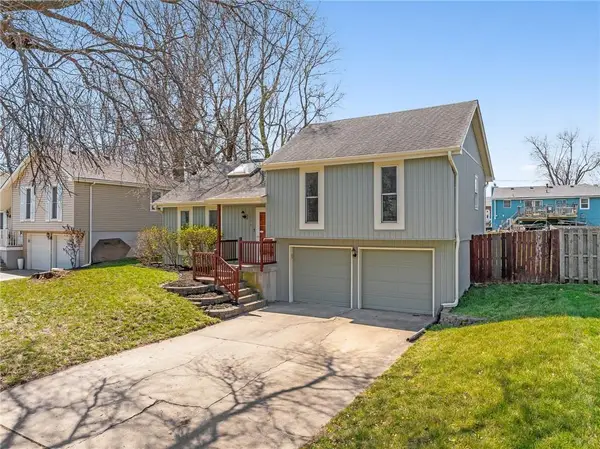 1743 Normandy Drive, Olathe, KS 66061