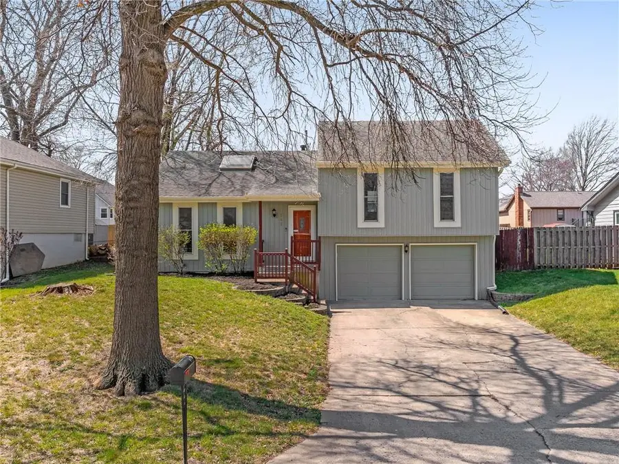 1743 Normandy Drive, Olathe, KS 66061 - #2