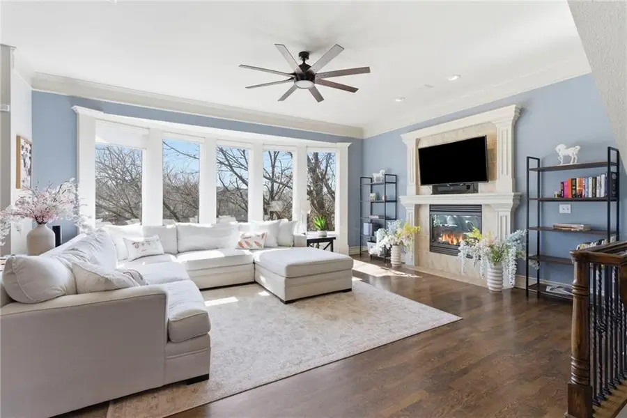 6103 Mashie Court, Parkville, MO 64152 - #2