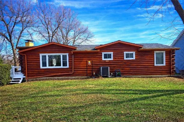 1656 Lake Viking Terrace, Gallatin, MO 64640