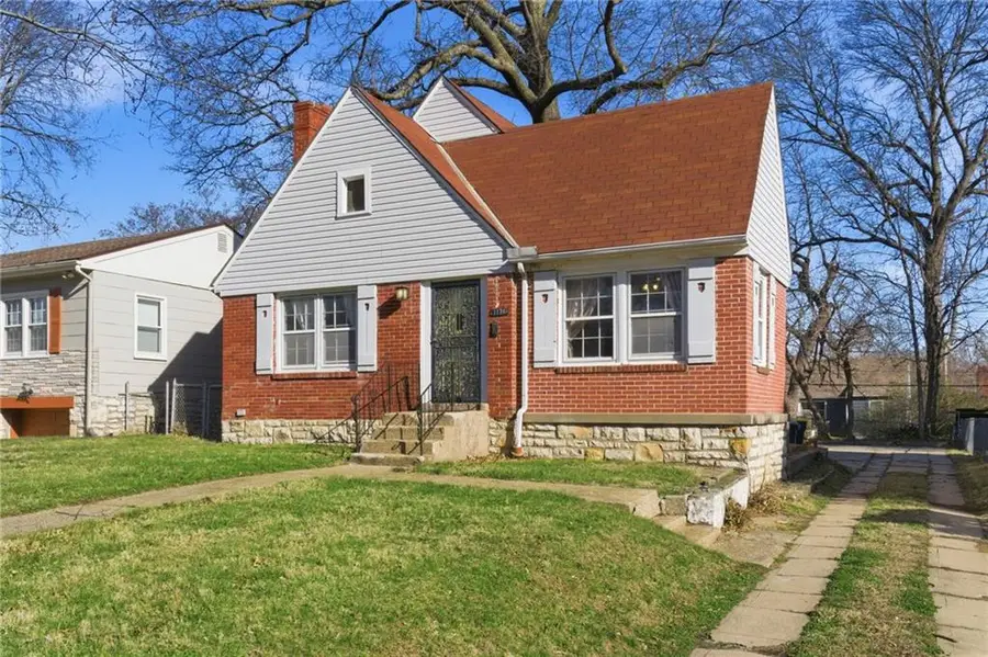 1174 E 77th Street, Kansas City, MO 64131 - #3