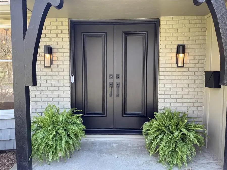 4509 W 93rd Street, Prairie Village, KS 66207 - #2