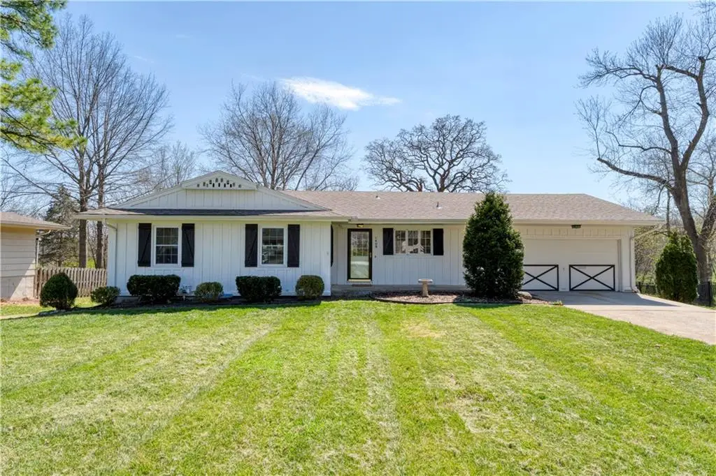 1409 E 108th Street, Kansas City, MO 64131 - #1