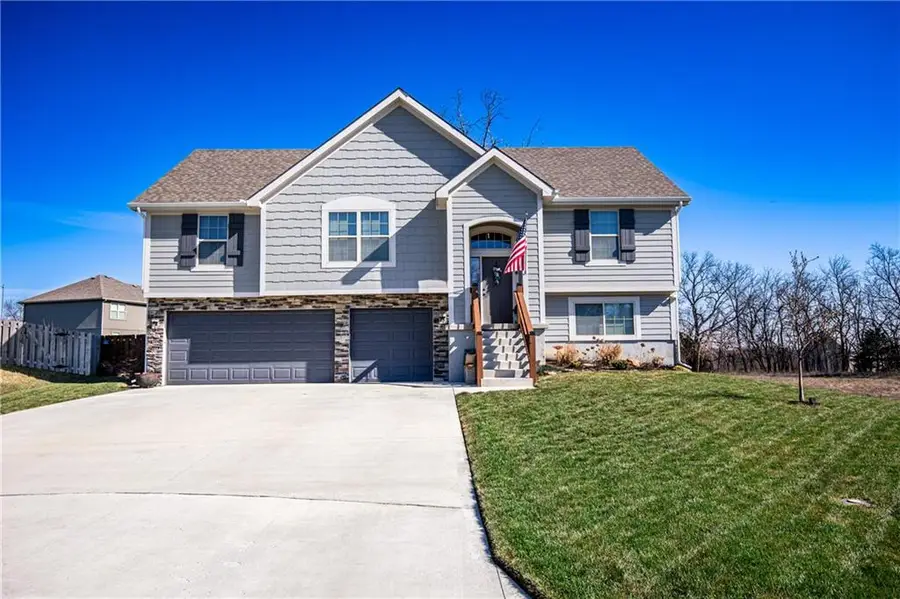 19934 W 221st Street, Spring Hill, KS 66083 - #2