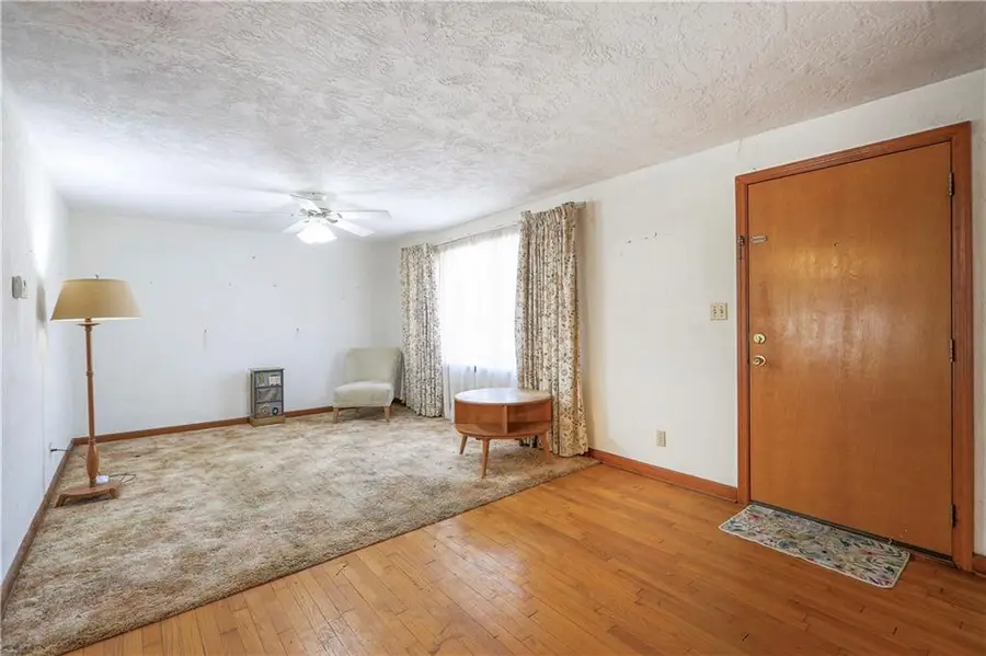 6207 Arcadia Avenue, Kansas City, KS 66102 - #3