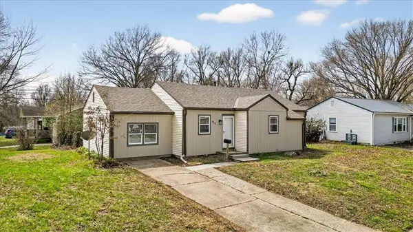 912 Vest Drive, Warrensburg, MO 64093