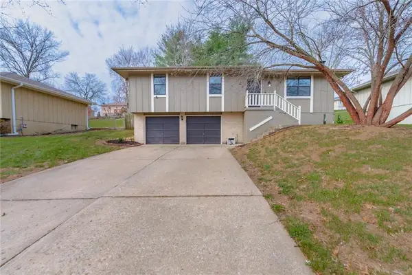121 SE 2nd Street, Blue Springs, MO 64014