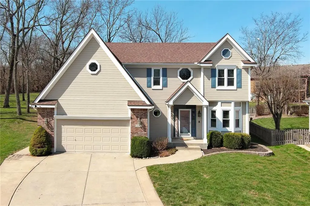 1236 SW Creekside Drive, Lees Summit, MO 64081 - #1