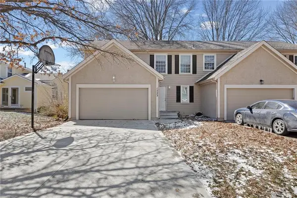 1523 E 123rd Terrace, Olathe, KS 66061