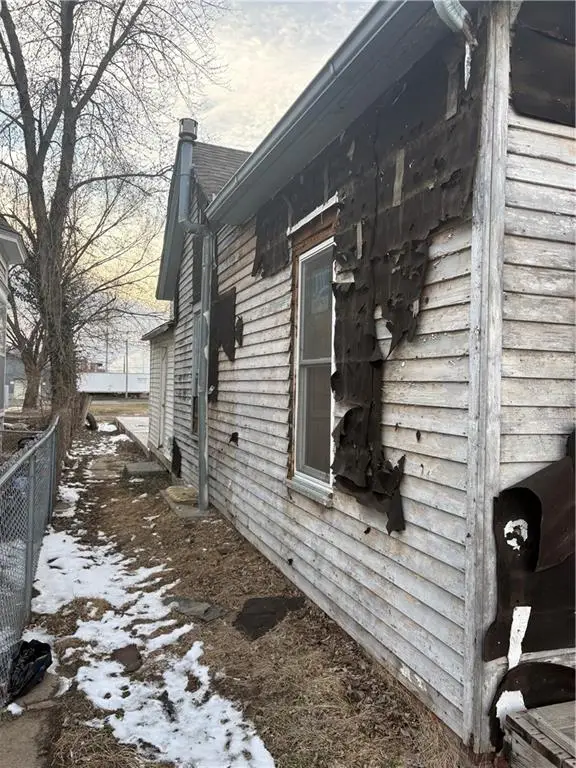 3010 S 19th Street, Saint Joseph, MO 64503 - #2