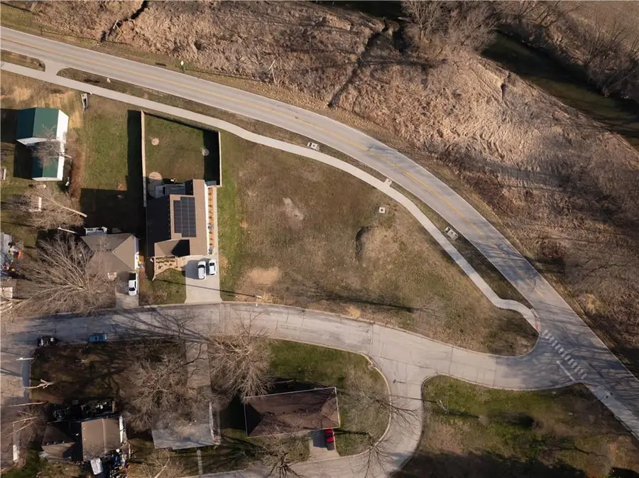 423 E Main Street, Smithville, MO 64089 - #3