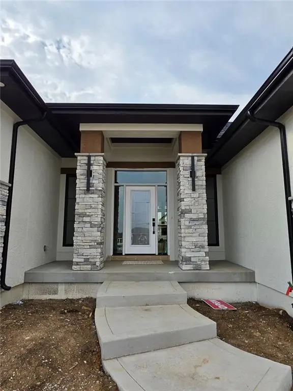 11208 S Gleason Road, Olathe, KS 66061 - #3