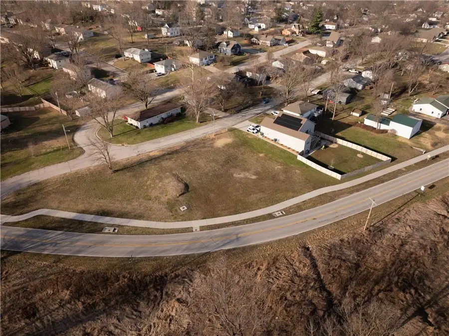 000 E Meadow Street, Smithville, MO 64089 - #2