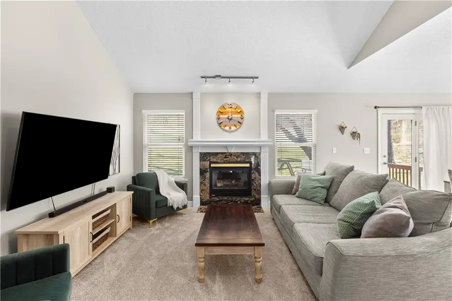 519 Kindred Drive, Smithville, MO 64089 - #3