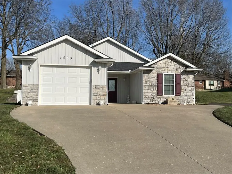 1905 Cedar Street, Higginsville, MO 64037 - #2