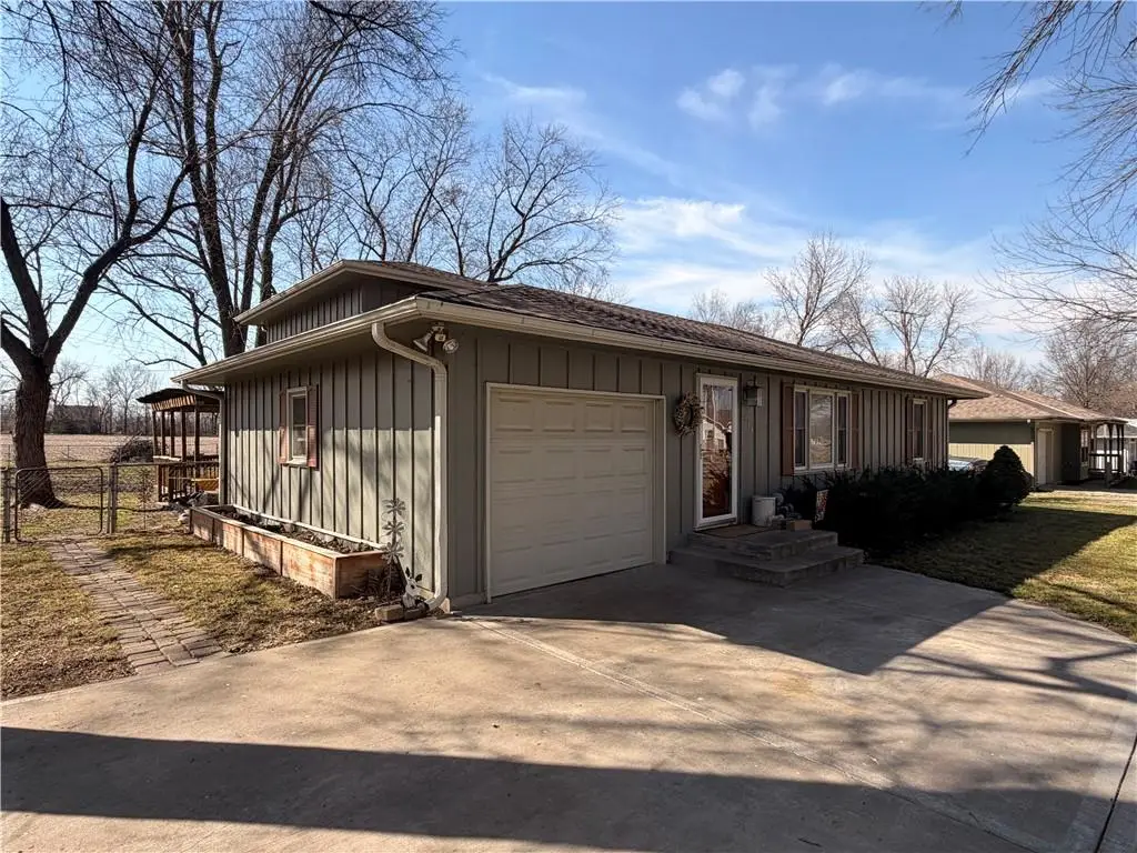 914 Edith Avenue, Adrian, MO 64720 - #1