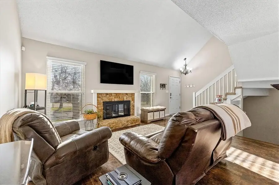 10788 Oakmont Street, Overland Park, KS 66210 - #3