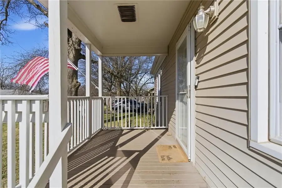 522 Pennsylvania Street, Leavenworth, KS 66048 - #3