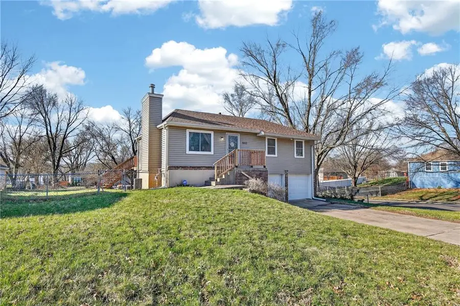 5012 NW Downing Street, Blue Springs, MO 64015 - #2