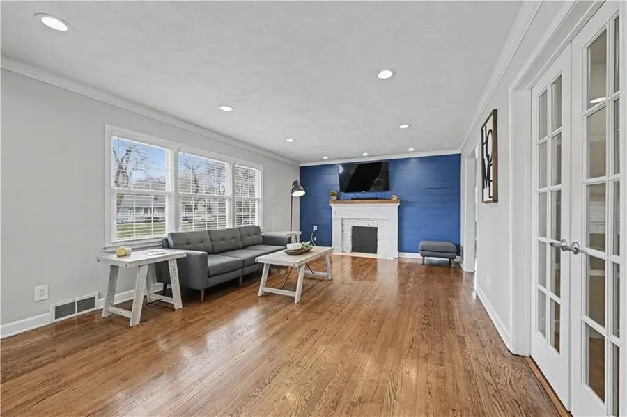 5645 Russell Street, Mission, KS 66202 - #2