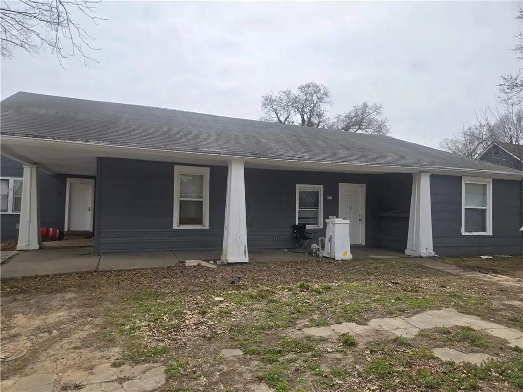 1413 Spruce Street, Leavenworth, KS 66048 - #1