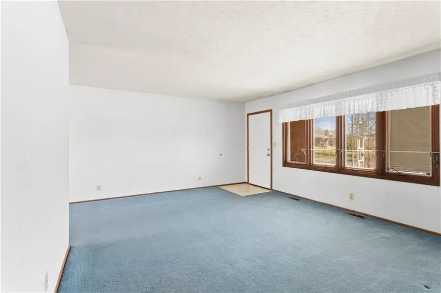 2737 Alabama Street, Lawrence, KS 66046 - #2