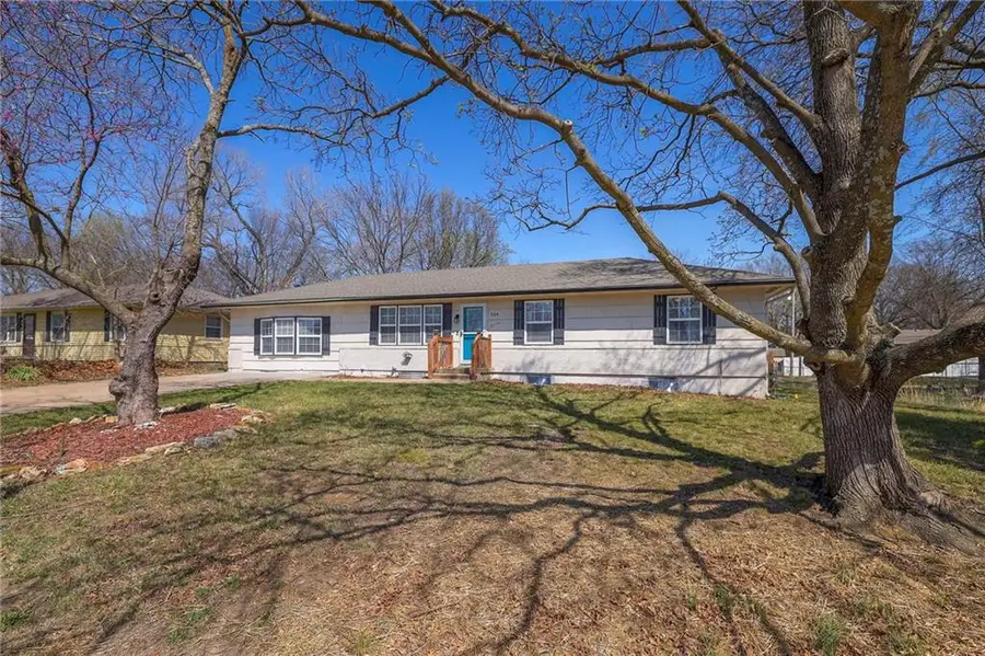 304 E South Street, Harrisonville, MO 64701 - #2