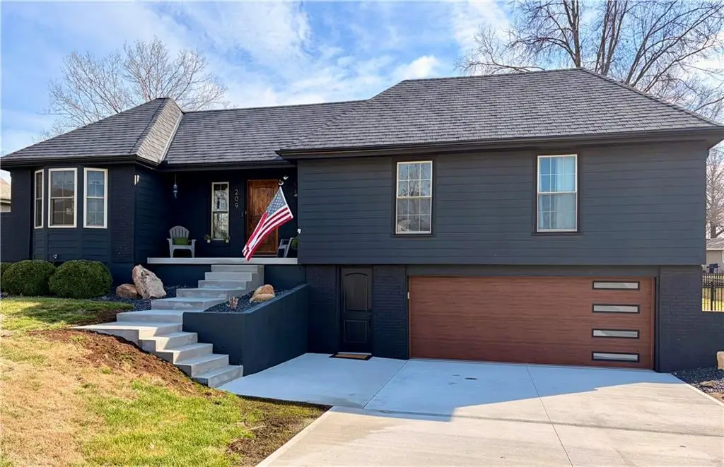 209 Saponi Lane, Lake Winnebago, MO 64034 - #1