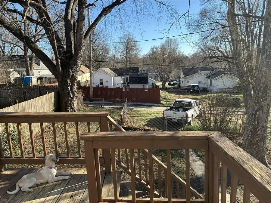 831 Ottawa Street, Leavenworth, KS 66048 - #3