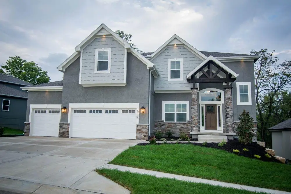 5779 NW Black Oak Court, Parkville, MO 64152 - #1