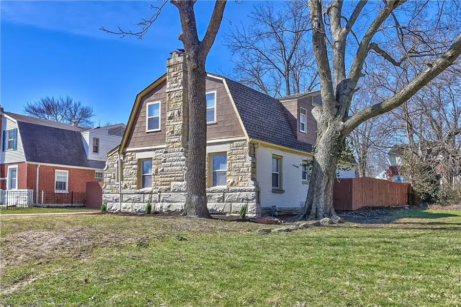 7442 Paseo Boulevard, Kansas City, MO 64131 - #3