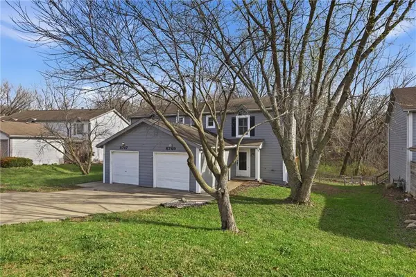 8749 NW 82nd Street, Kansas City, MO 64152