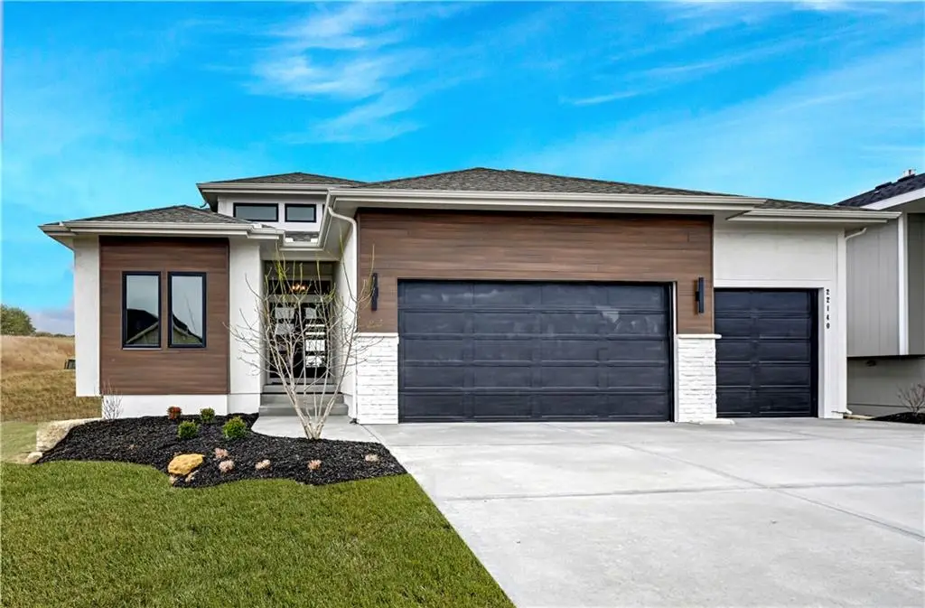 9938 Brockway Street, Lenexa, KS 66220 - #1