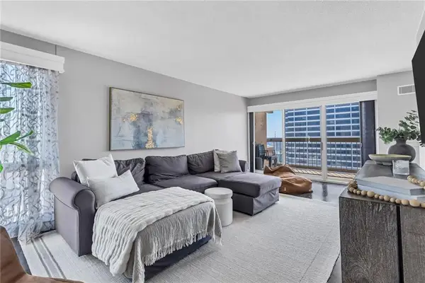 2510 Grand Boulevard #2301, Kansas City, MO 64108