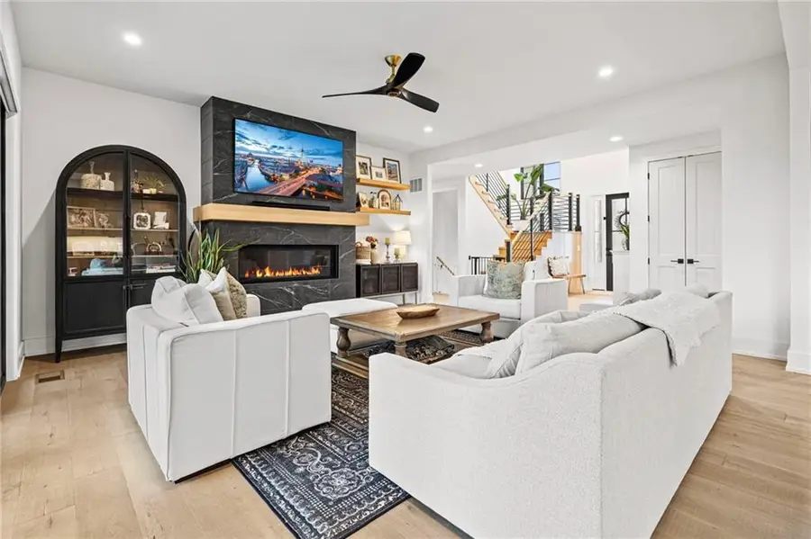 10126 N Kansas Court, Kansas City, MO 64155 - #3