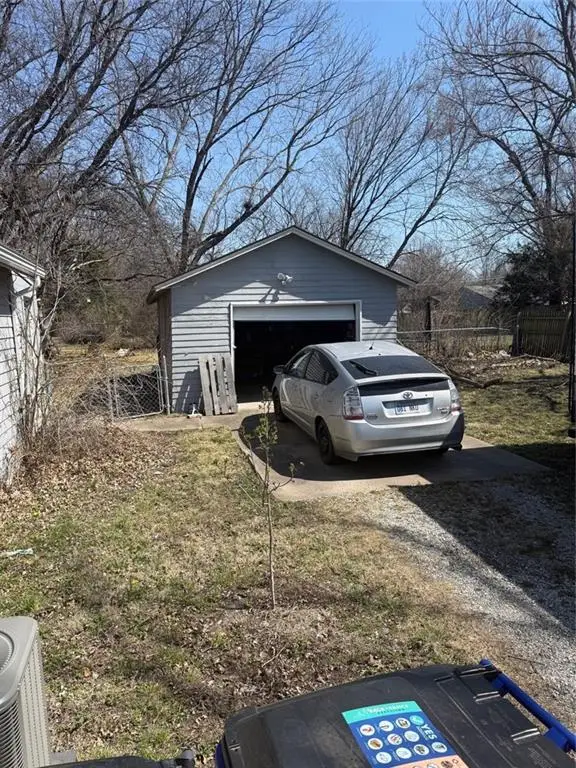 220 S Church Street, Olathe, KS 66061 - #3