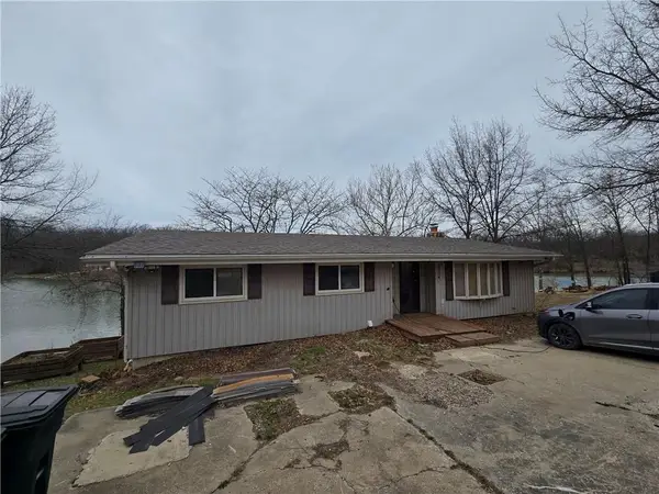 1334 Lakeview N Drive, Odessa, MO 64076