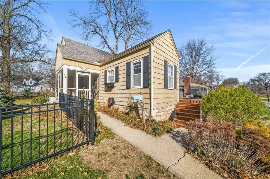 5000 Neosho Lane, Roeland Park, KS 66205 - #3